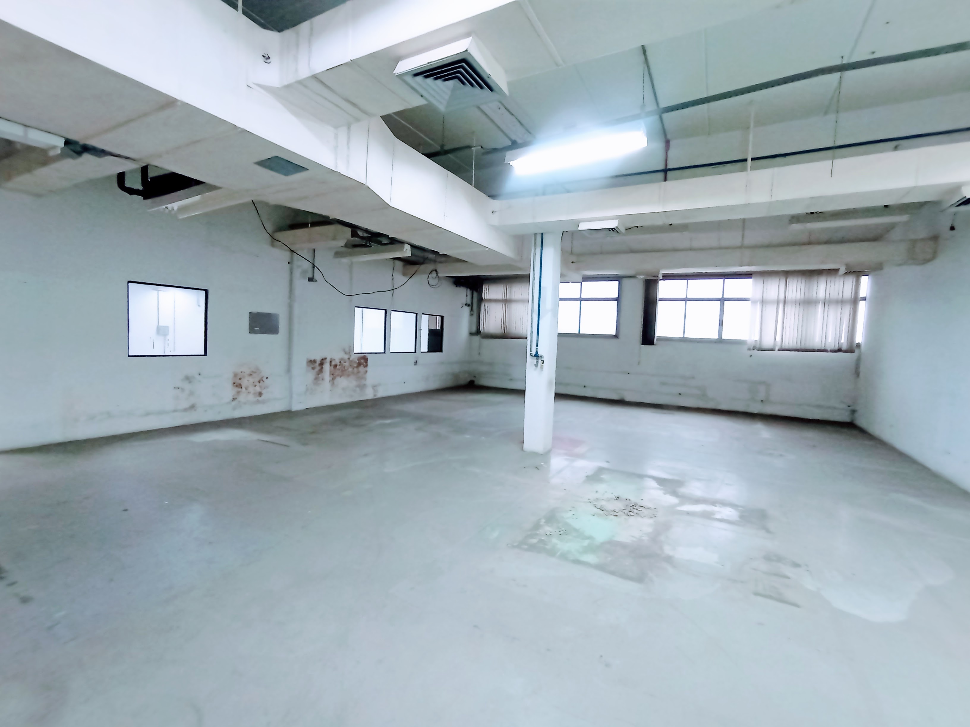 Prédio para venda e locação, 6.000 m² no bairro Jardim Independência em Taubaté/SP.