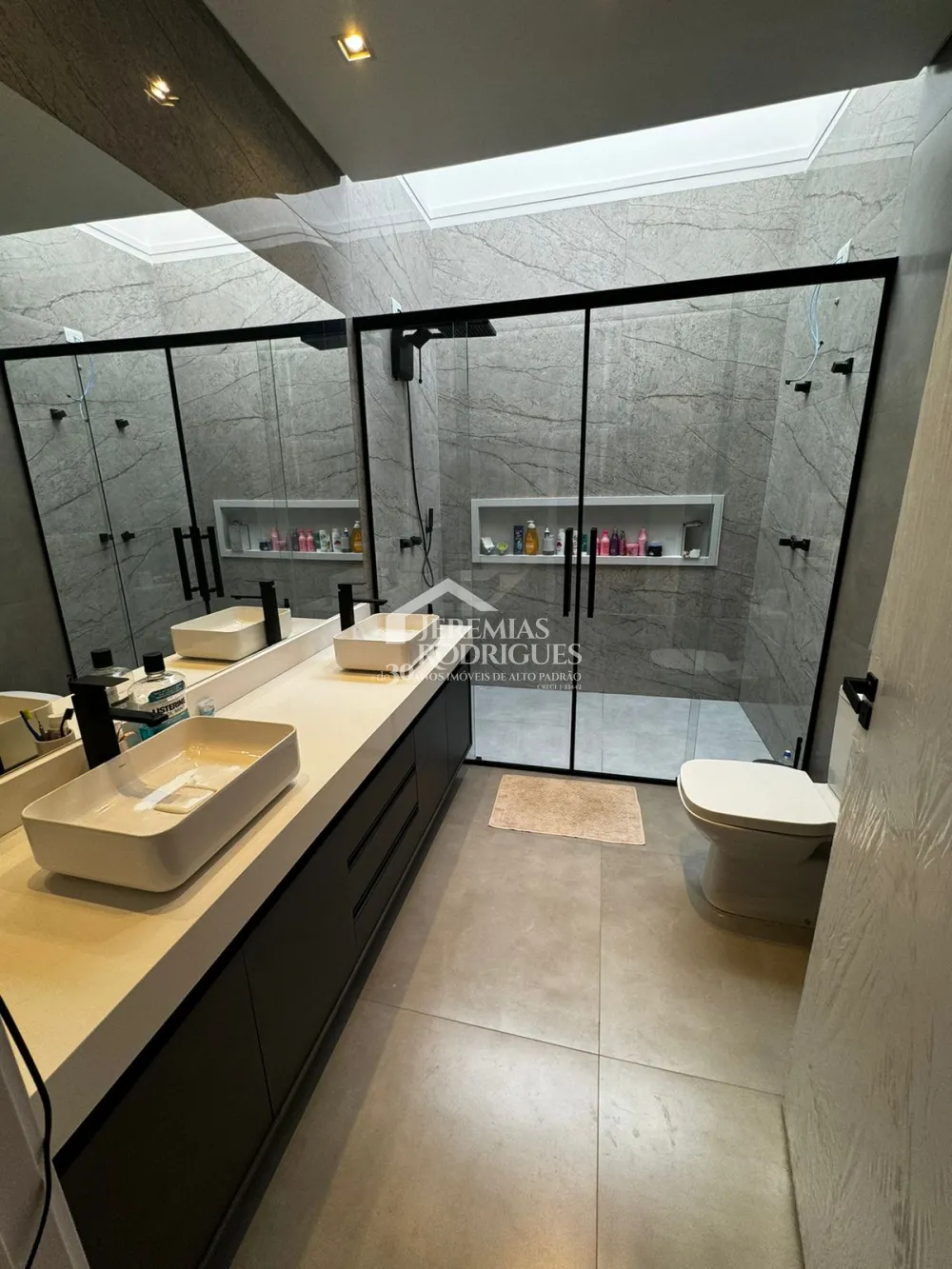 Casa com 4 suítes, 261 m² - Condomínio Altos do Cataguá - Taubaté/SP.