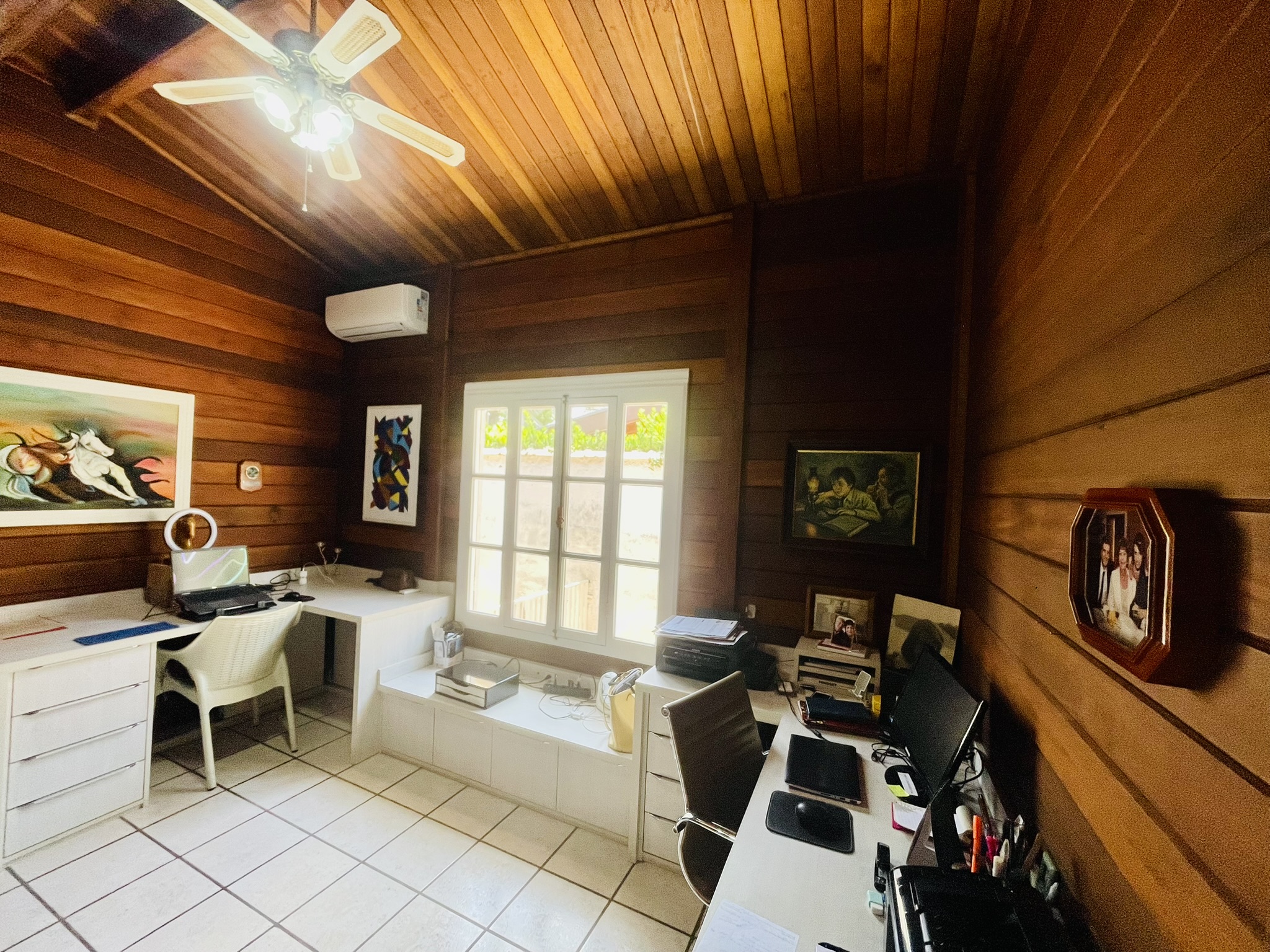 Casa à venda com 4 dormitórios no Condomínio Vale do Sol em Tremembé/SP.