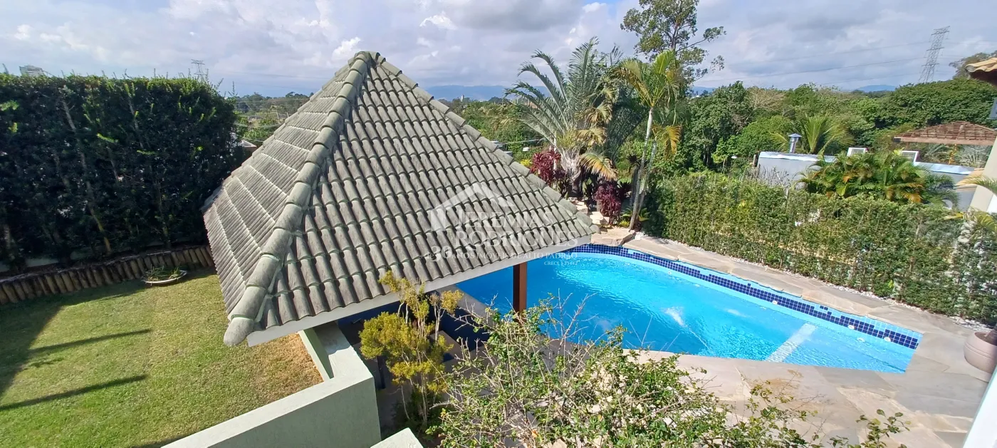 Casa disponível para venda e locação no Condomínio Colonial Village I em Pindamonhangaba/SP