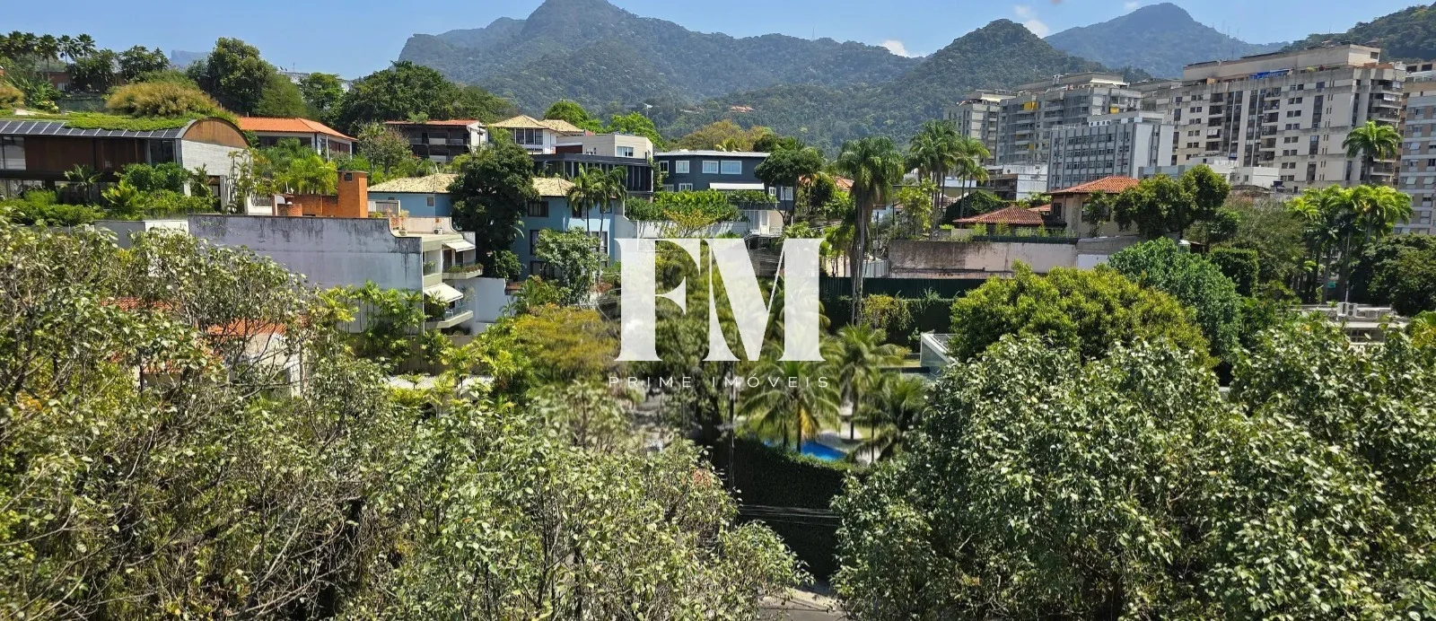 Cobertura linear, toda modernizada à venda no Leblon, São 460m², 4 suítes, vista indevassável! - foto 12
