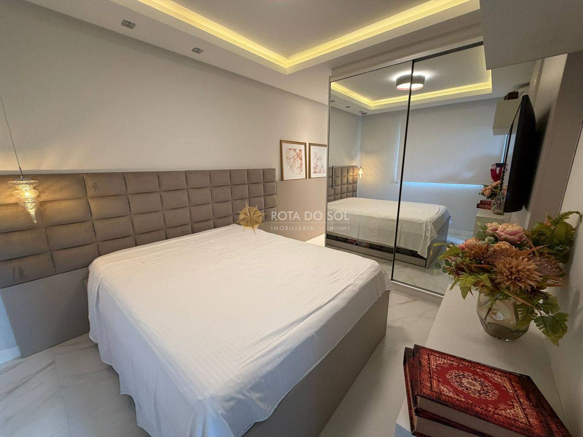 Apartamento Mobiliado 4 Suítes à Venda Meia Praia Itapema SC