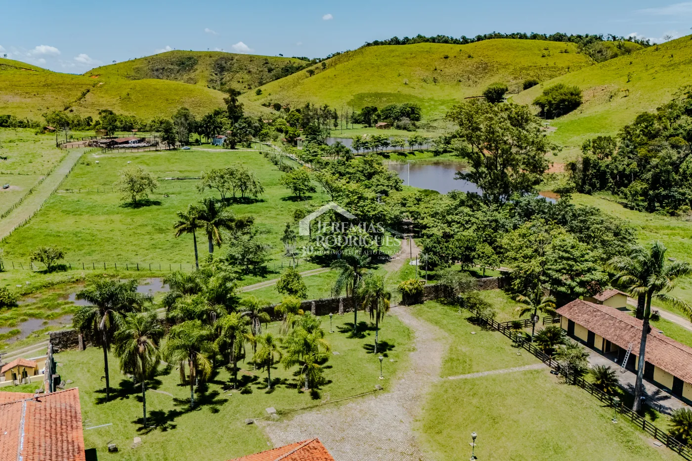Fazenda à venda com 919,6 hectares em Cachoeira Paulista/SP.