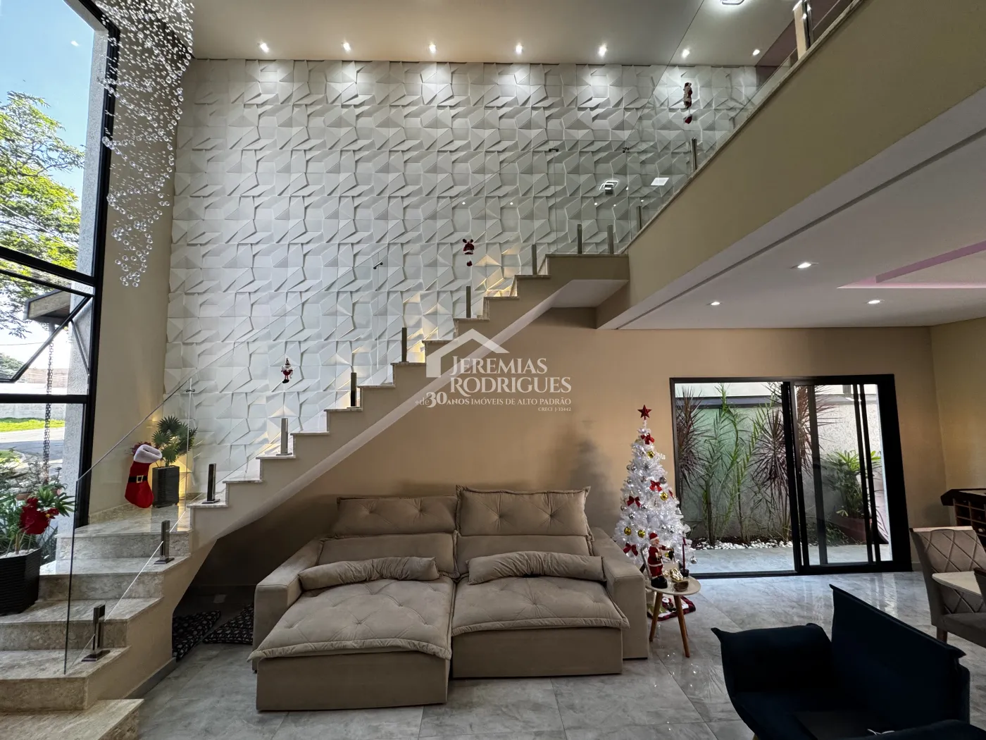 Casa com 3 dormitórios, 267 m² - Condomínio Parque das Araucárias - Tremembé/SP.