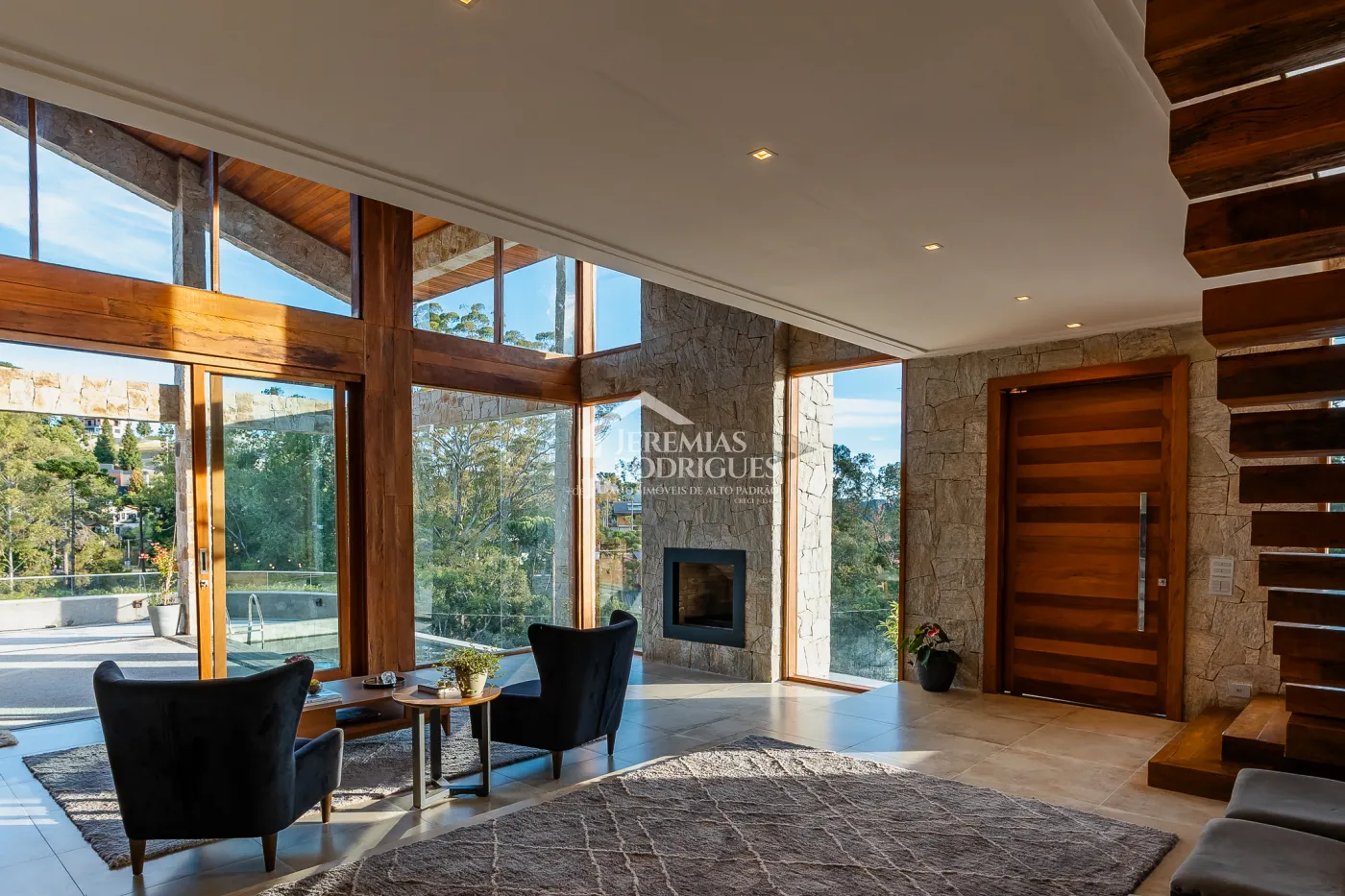 Casa com 4 suítes no condomínio Reserva Figueiredo em Campos do Jordão/SP