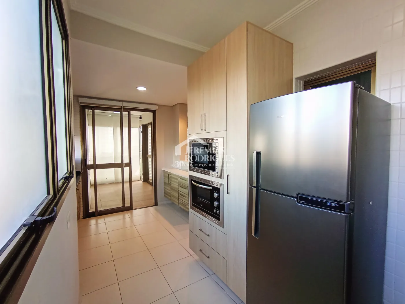 Apartamento duplex à venda com 3 dormitórios no Edifício Residencial Jabuticabeiras em Taubaté/SP