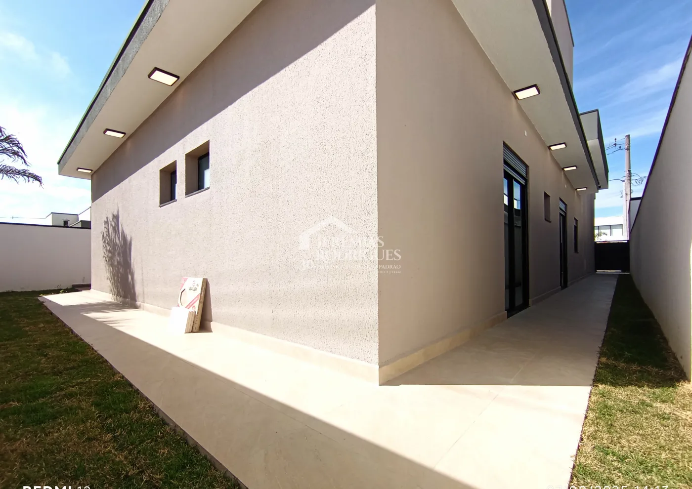 Casa à venda com 3 suítes no Condomínio Village Splendore em Pindamonhangaba/SP.