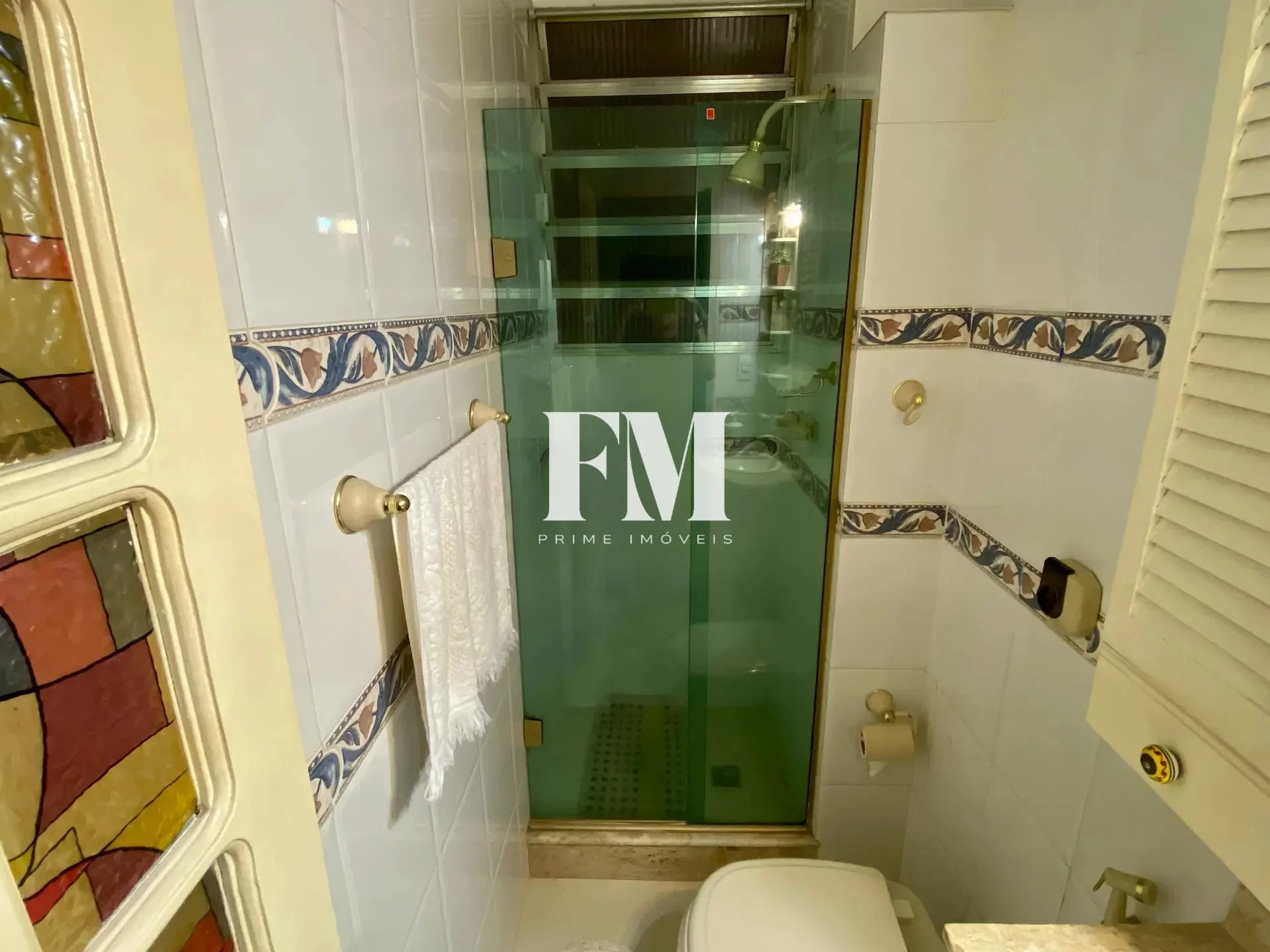 Oportunidade na quadra da praia Copacabana, Posto 3! Apartamento modernizado à venda, 2 quartos , s - foto 7