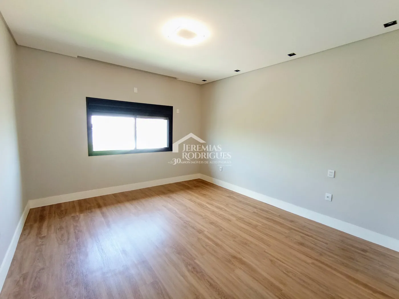 Casa para venda com 4 dormitórios no Condomínio Village Splendore em Pindamonhangaba/SP