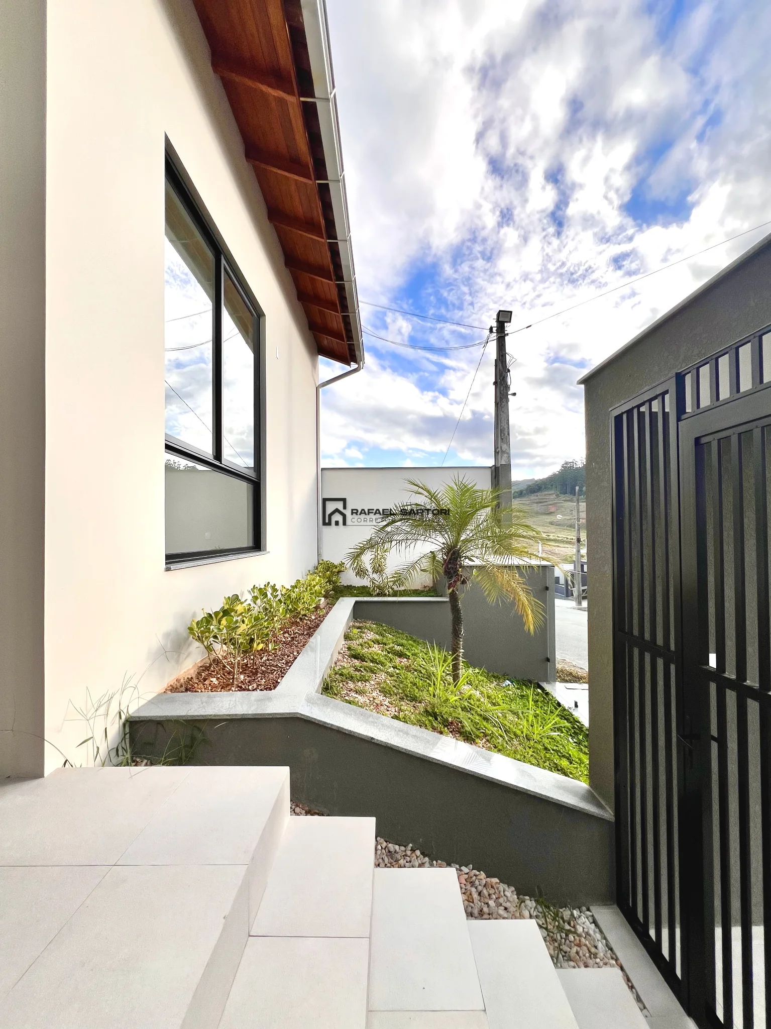 CASA MODERNA BAIRRO ESTRADA NOVA