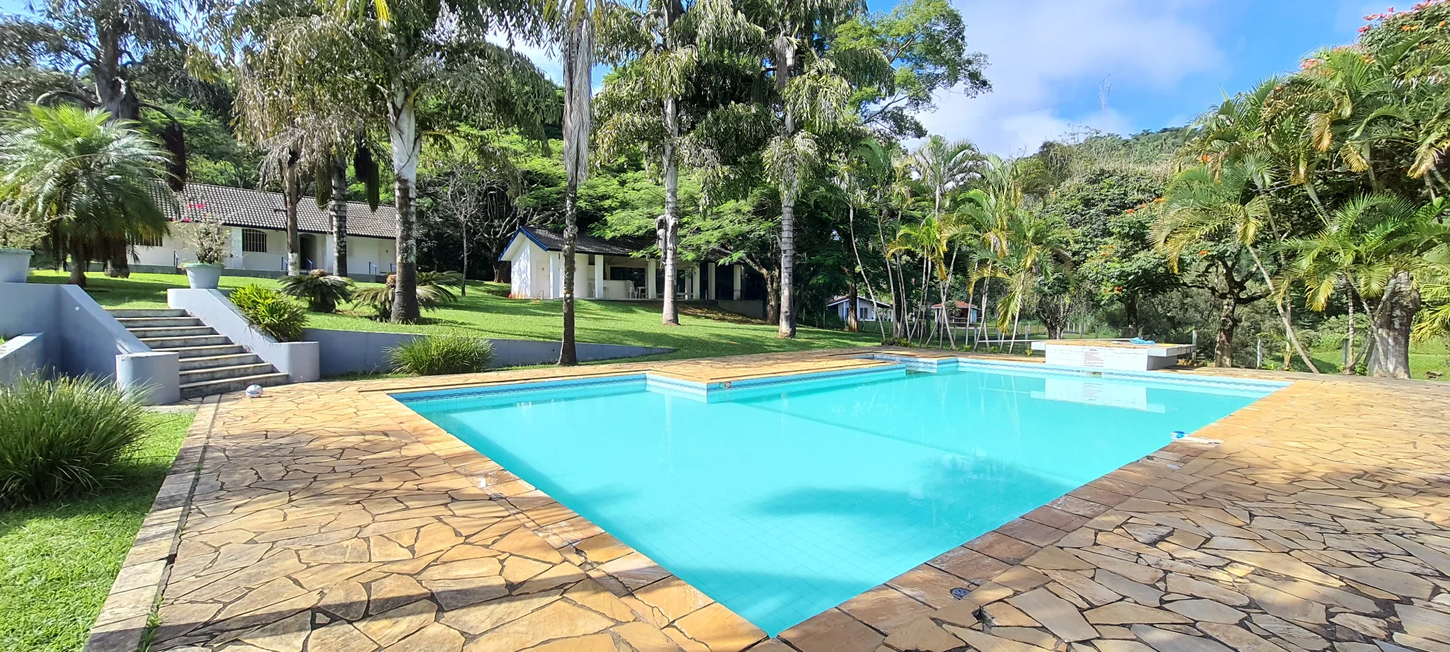 Sitio à venda no bairro Registro em Taubaté/SP.