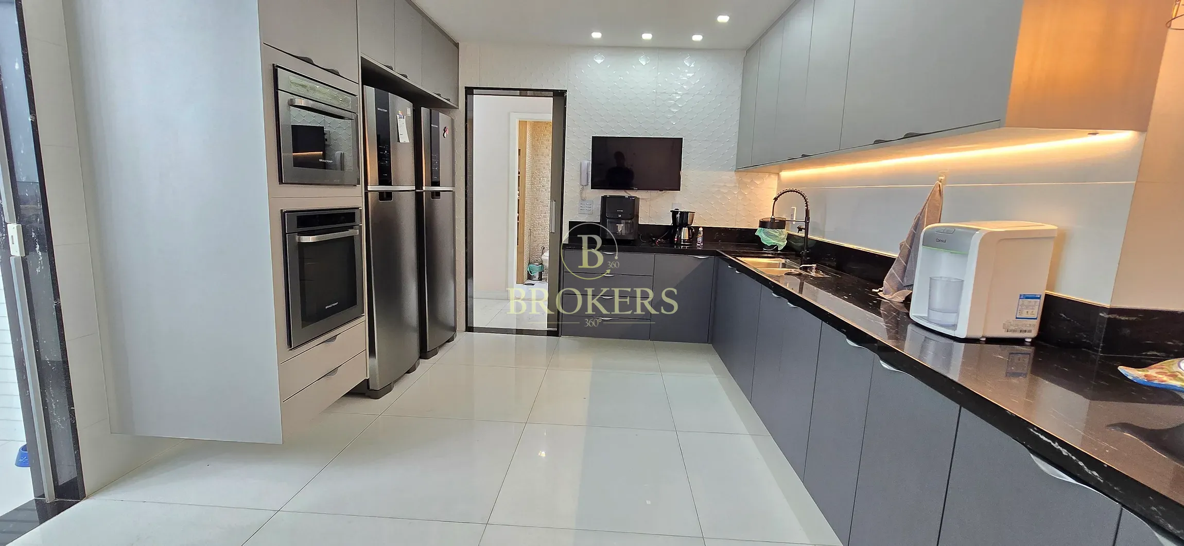 Apartamento espetacular, todo  modernizado à venda na Rua Figueiredo Magalhães, Copacabana, Rio de — foto 34
