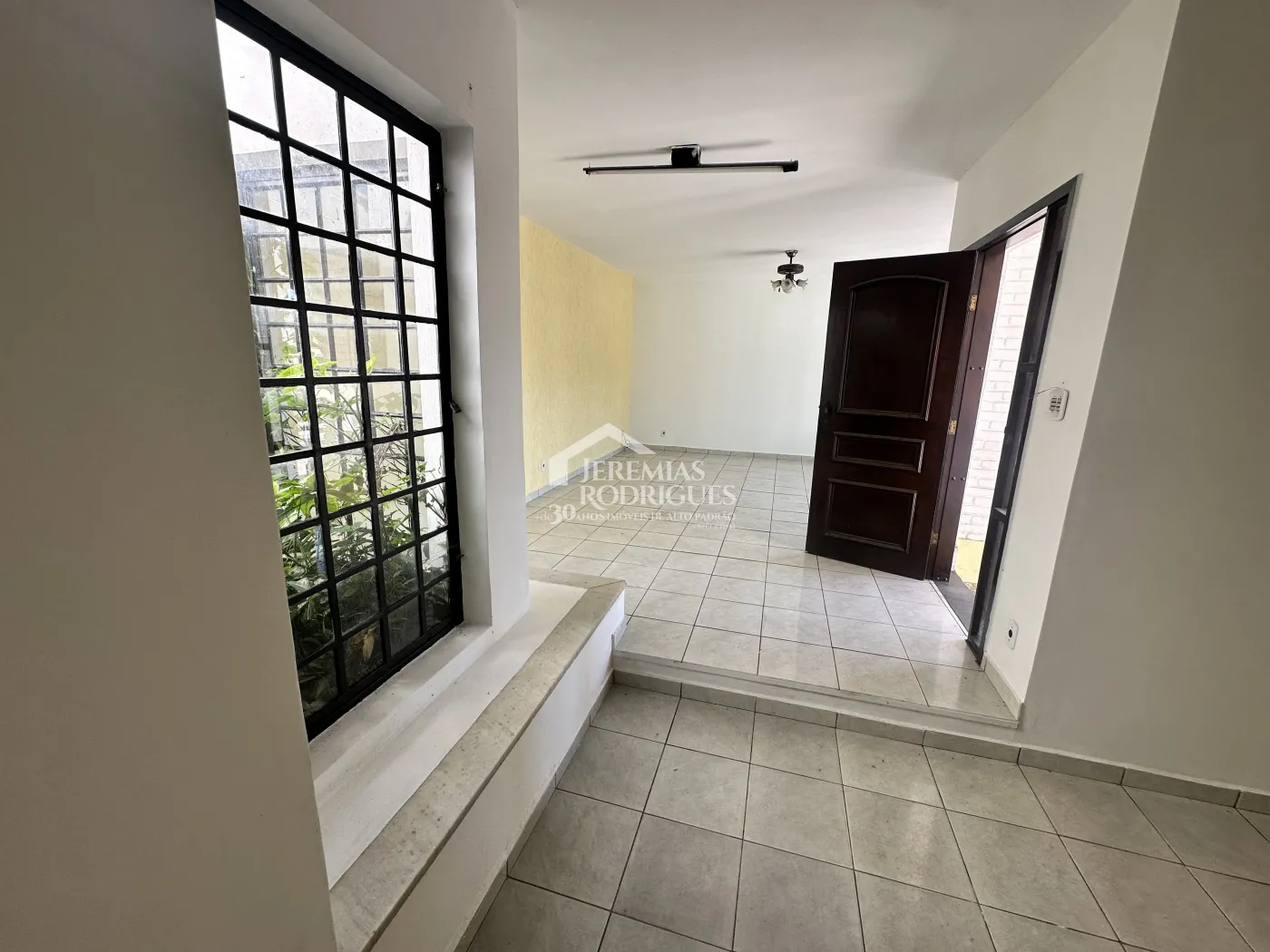 Casa para venda com 3 dormitórios no bairro Lessa em Pindamonhangaba/SP