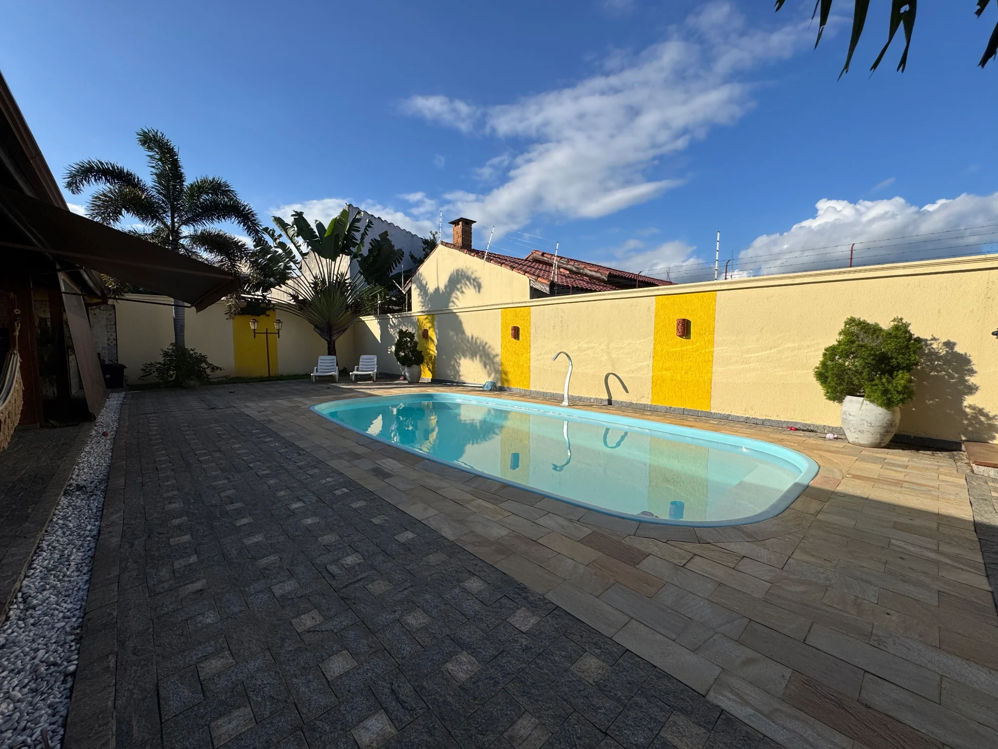 Casa à venda no bairro Jardim Residencial Doutor Lessa em Pindamonhangaba/SP. 