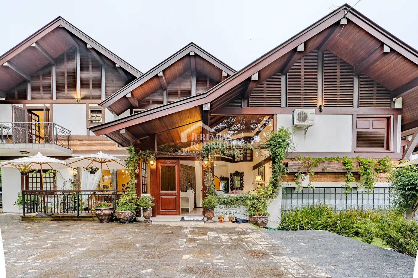 Pousada à venda com Exclusividade com 14 suítes no Casablanca Hotel Boutique em Campos do Jordão/SP