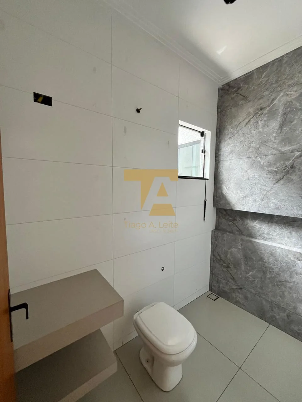Casa à Venda no Bairro Mombaça – 2 Dormitórios (1 Suíte) e Quintal com Piso - foto 15