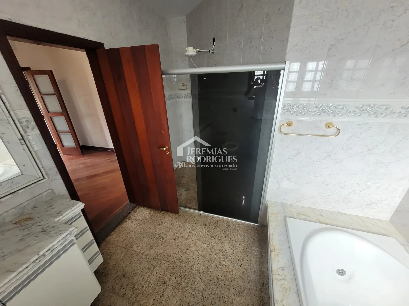 Casa com 4 dormitórios, 330 m² - Condomínio Village Paineiras- Pindamonhangaba/SP.