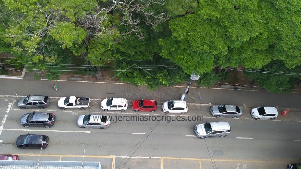 Apartamento à venda com 3 dormitórios, 146 m² no Edifício Olímpia em Taubaté/SP. 