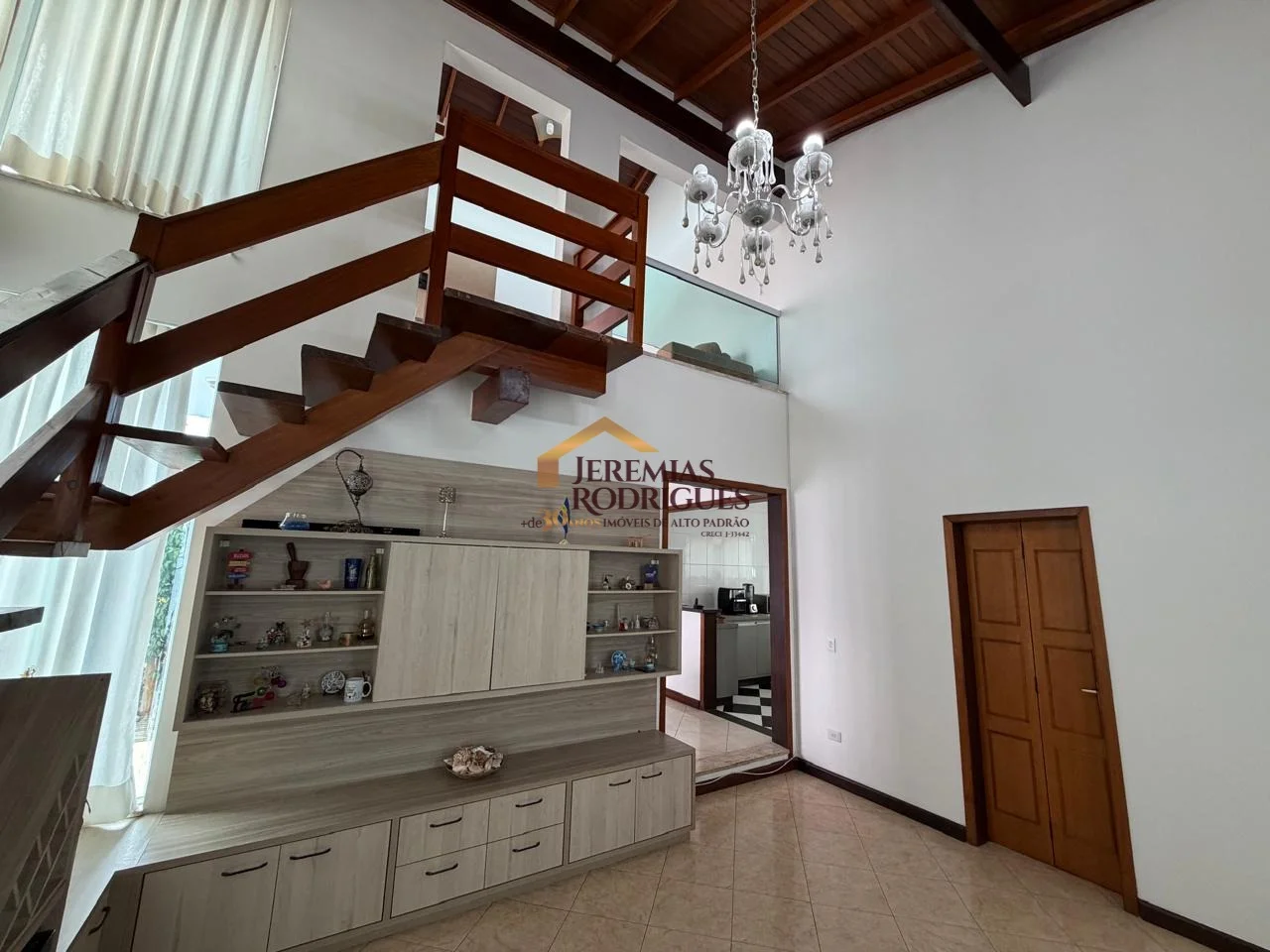 Casa à venda no Condomínio Real Ville em Pindamonhangaba/SP.