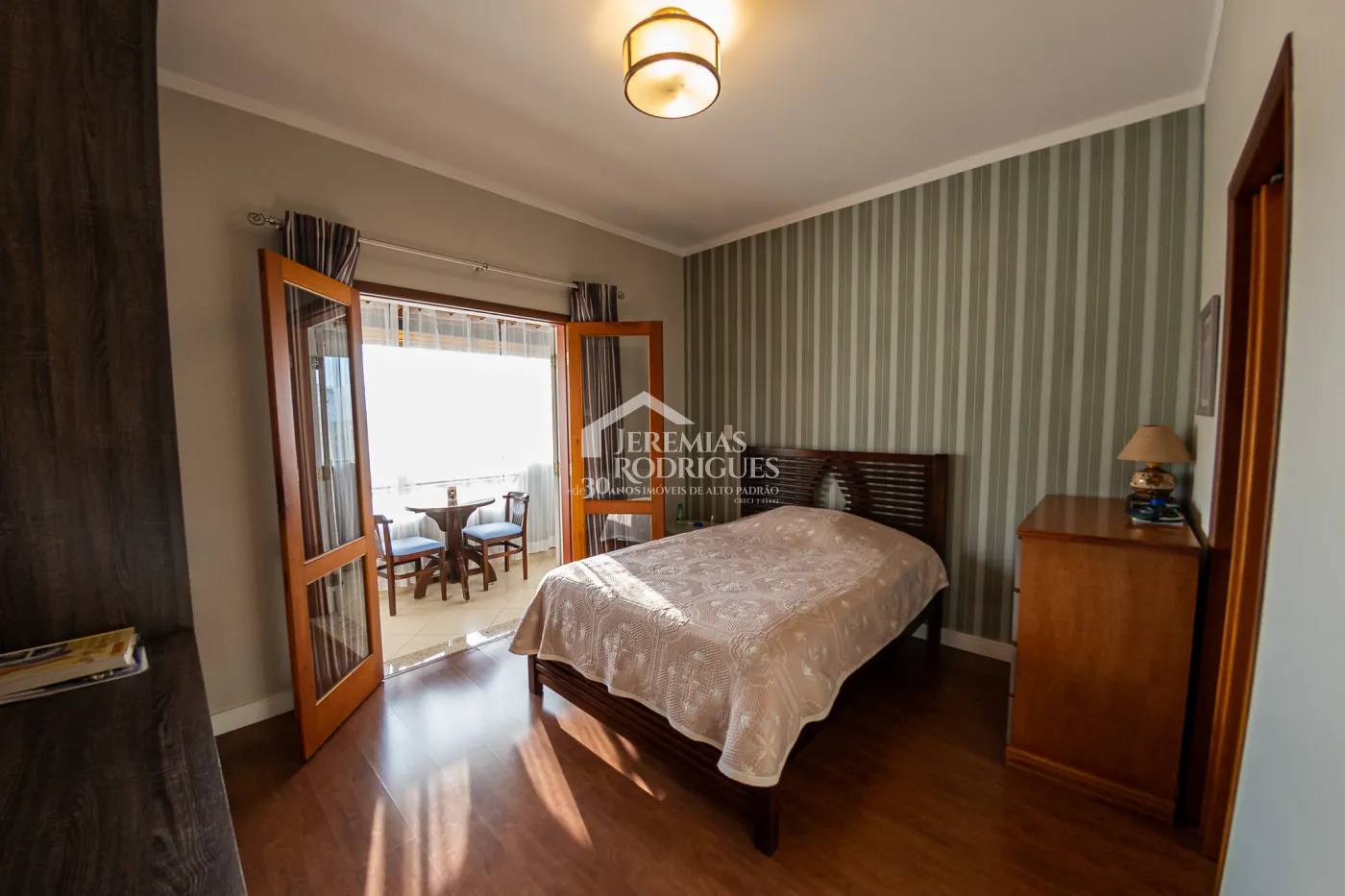 Casa à venda no Condomínio Colonial Village I em Pindamonhangaba/SP