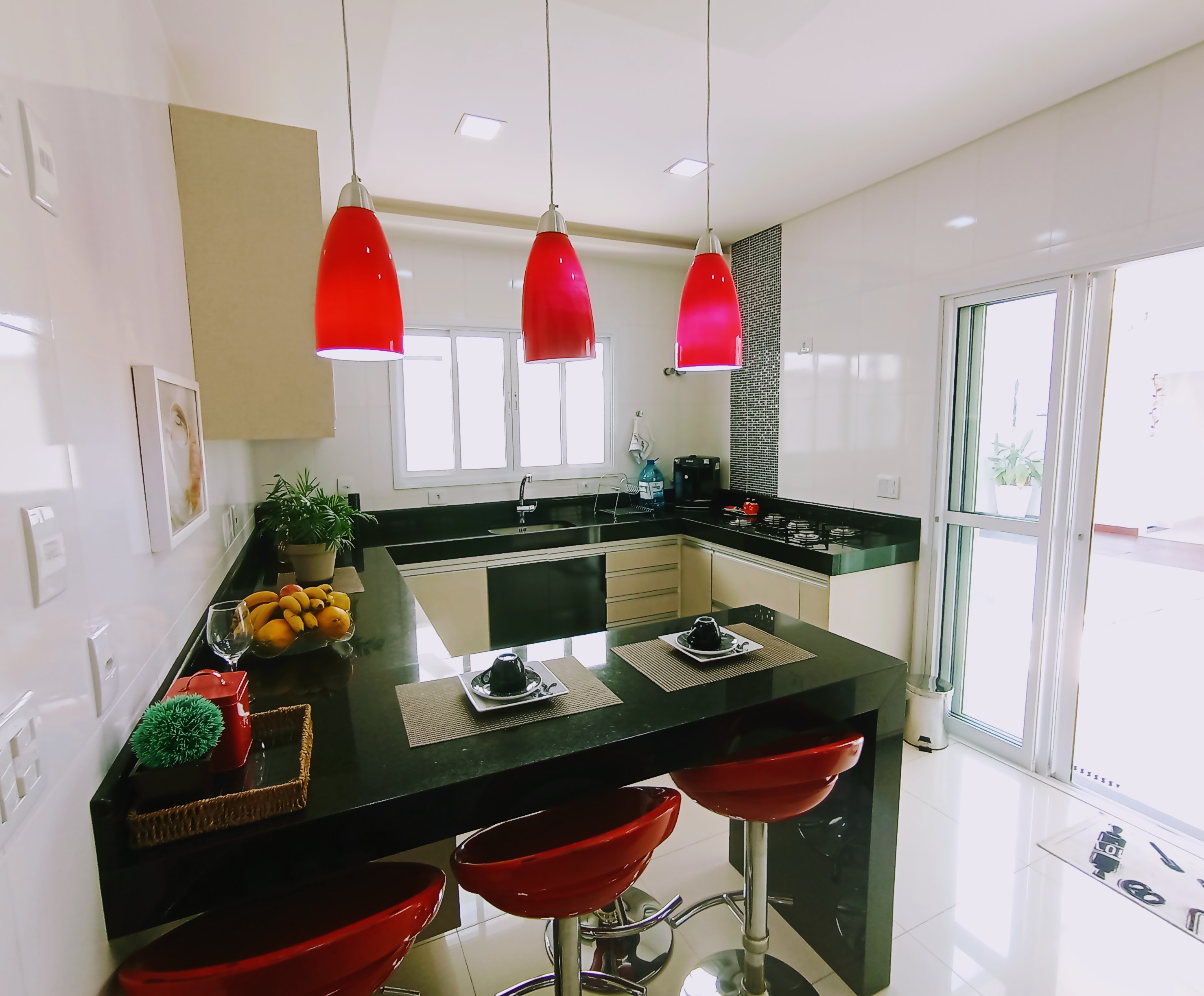 Casa à venda com 2 dormitórios no Condomínio Verdes Vales em Taubaté/SP.