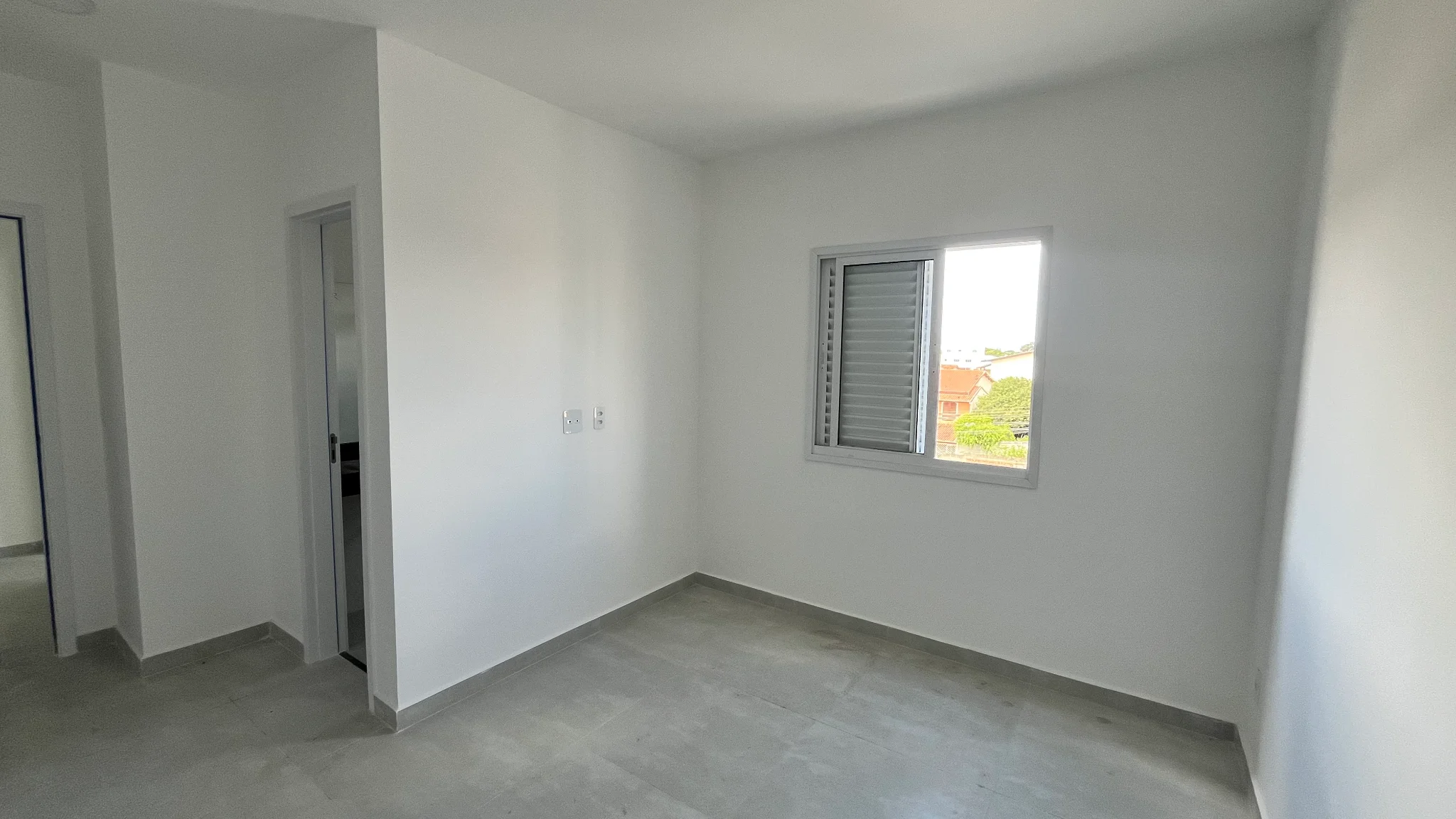 Apartamento no Edifício Santiago em Pindamonhangaba com localização privilegiada