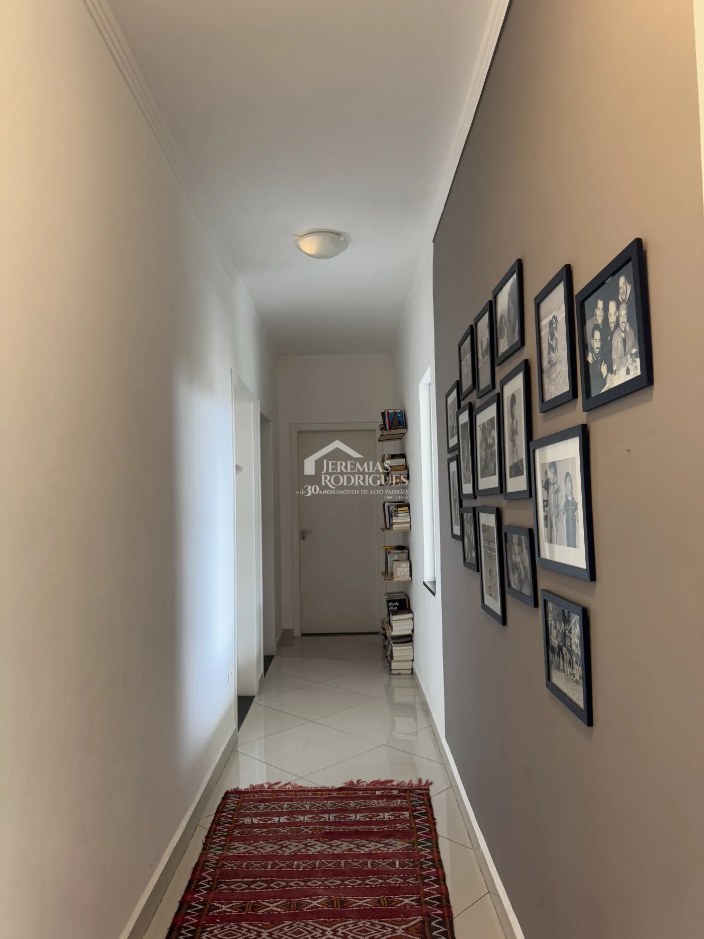 Casa à venda com 3 suítes no Condomínio Real Ville em Pindamonhangaba/SP.