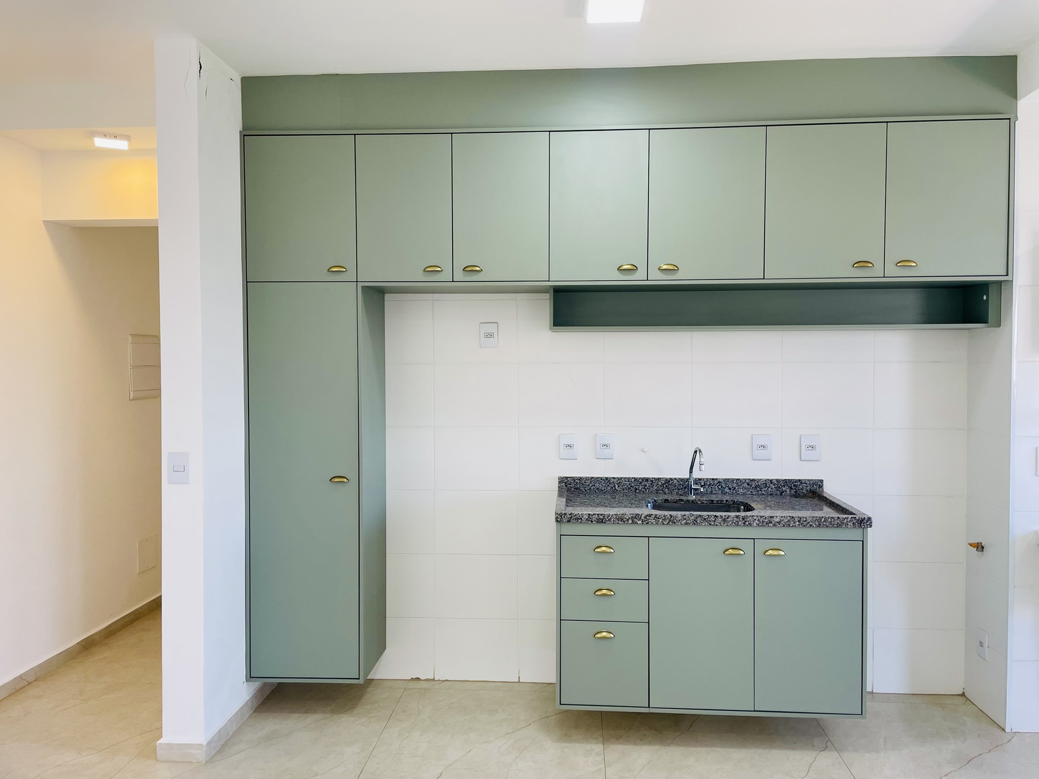 Apartamento à venda com 2 dormitórios, 108 m² no Condomínio Syrah Residence em Taubaté/SP.