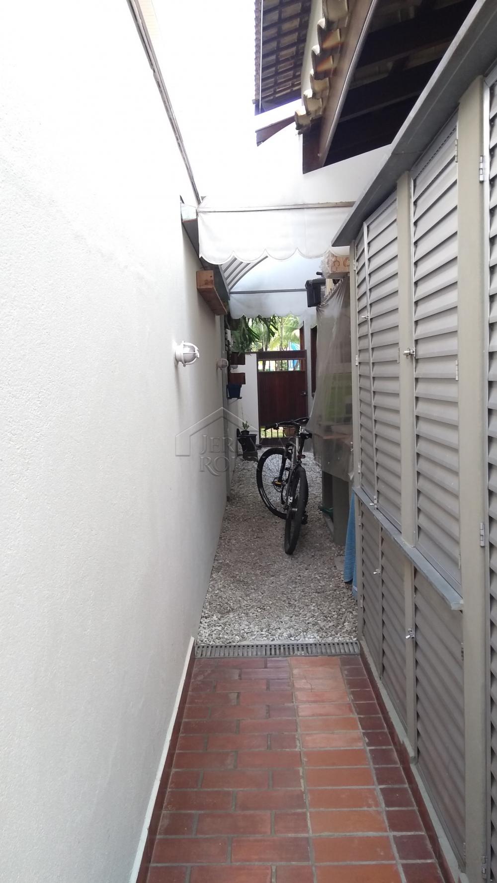 Casa à venda com 4 dormitórios no Condomínio Taubaté Village em Taubaté/SP. 