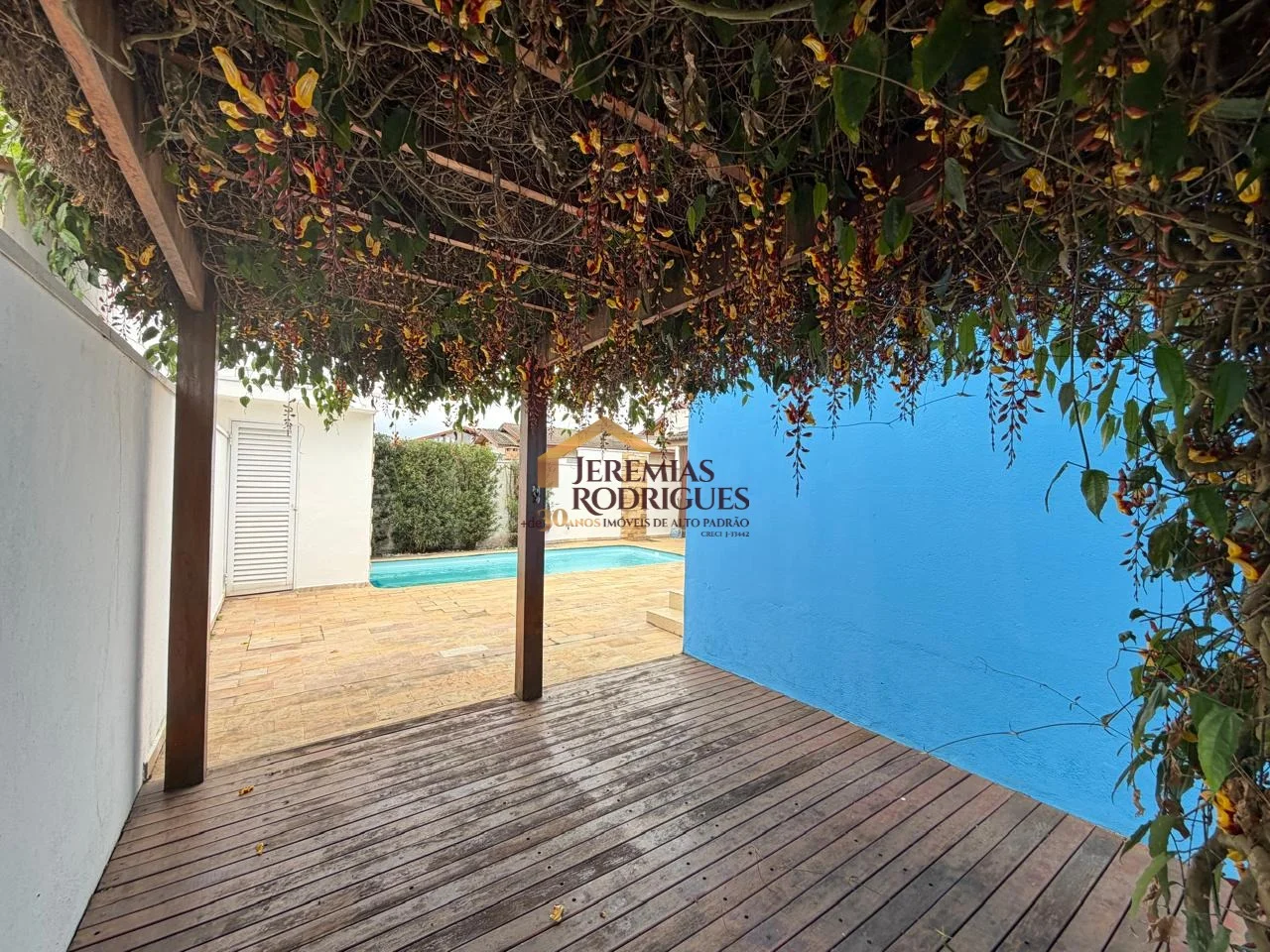 Casa à venda no Condomínio Real Ville em Pindamonhangaba/SP.