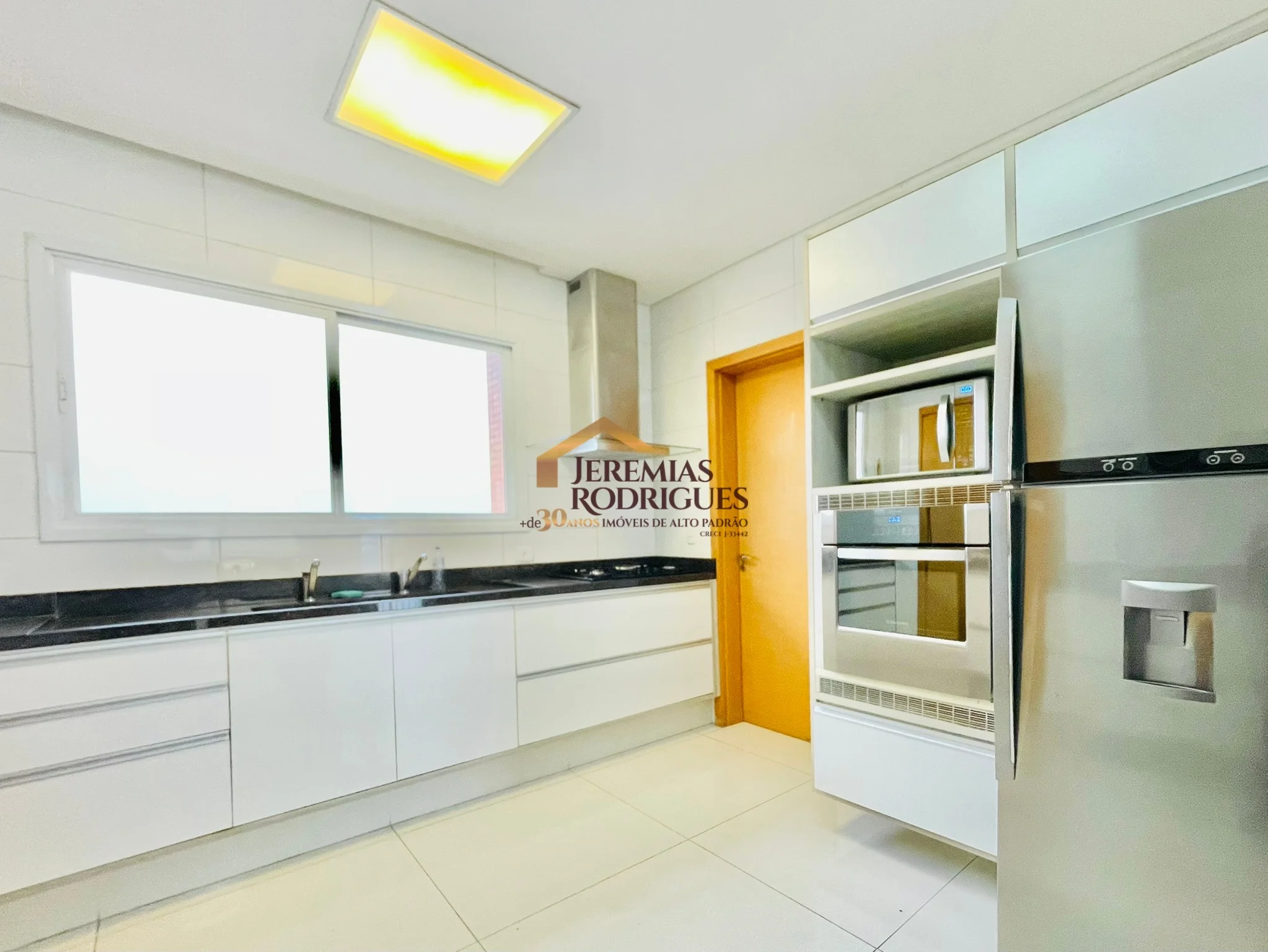 Apartamento Mobiliado para locação e venda no Condomínio Des Arts em Taubaté/SP.