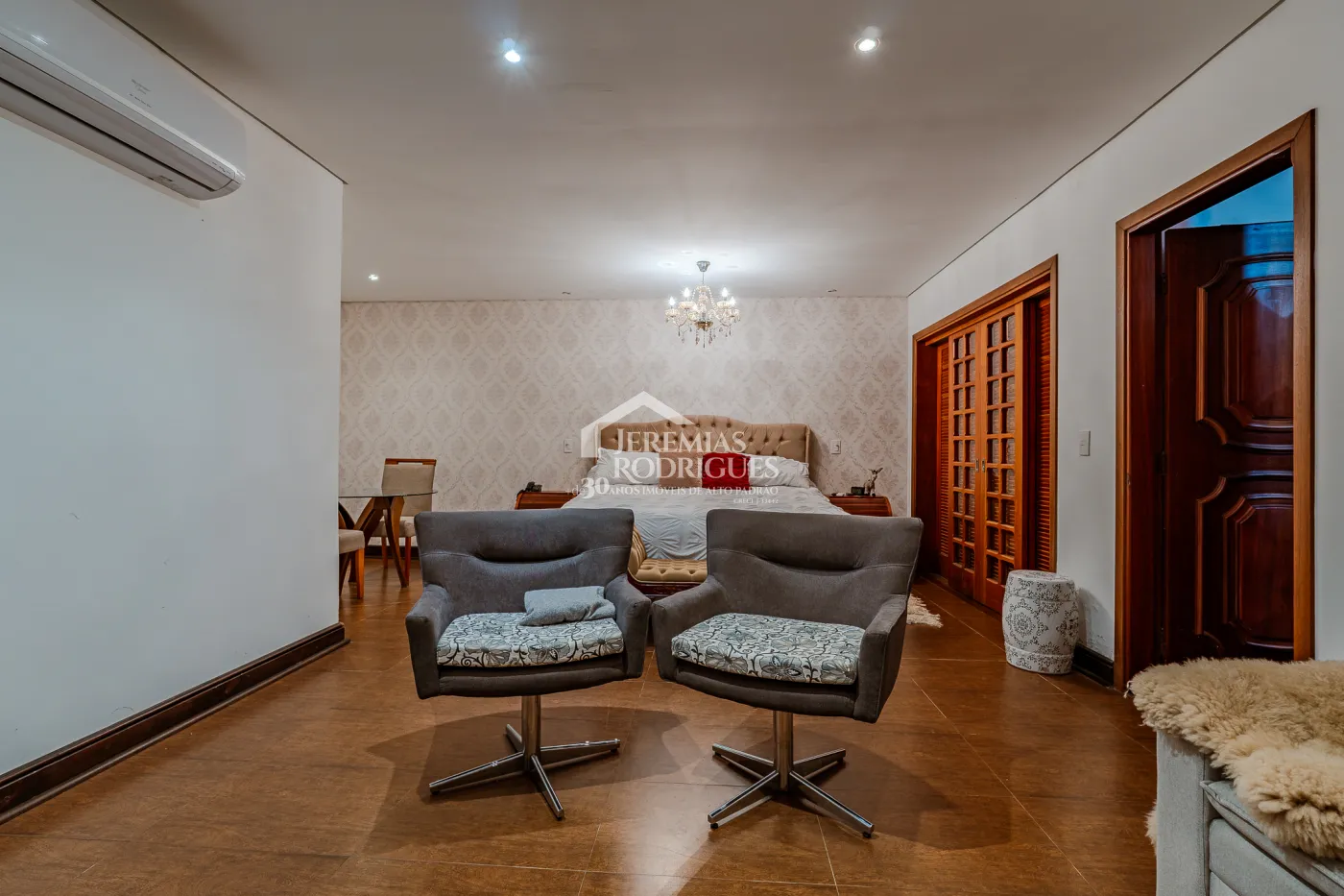 Fazenda à venda com 183.000 m² em Campinas/SP.