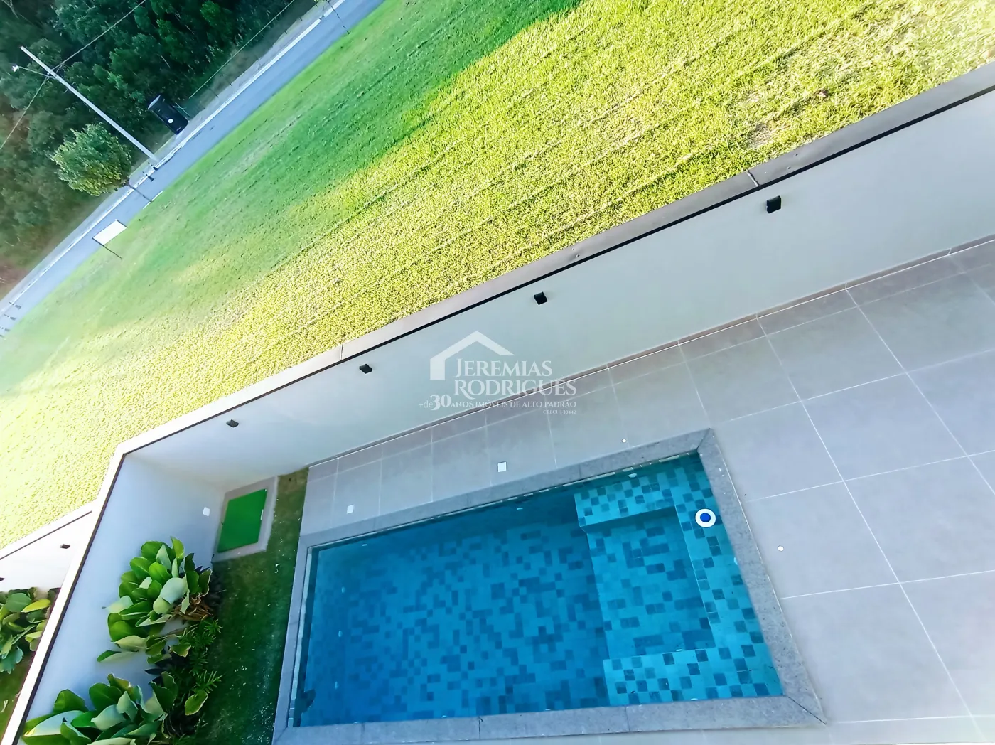 Casa assobradada à venda com 4 dormitórios no Condomínio Cyrella Landscape emTaubaté/SP.