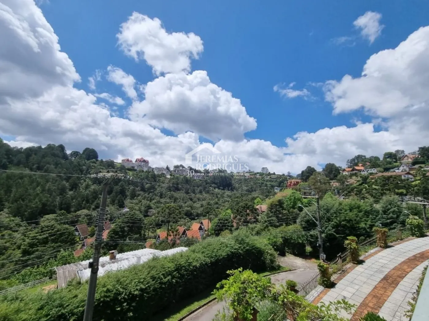 Casa com 5 dormitórios - Miraflores - Campos do Jordão/SP