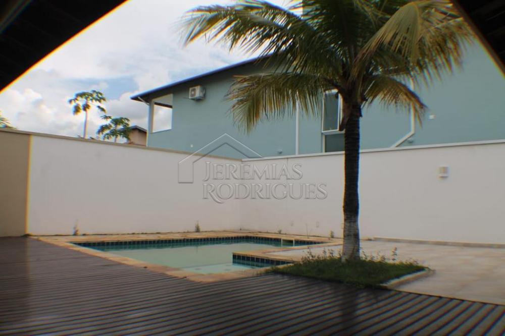 Casa para venda e locação com 4 dormitórios no Condomínio Real Ville em Pindamonhangaba/SP.