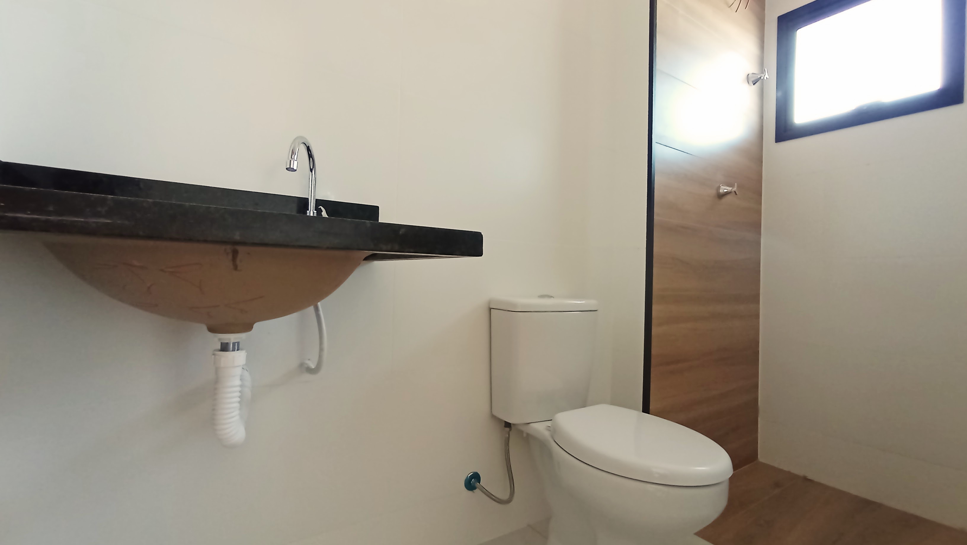 Apartamento à venda com 3 suítes, 124 m² no Edifício Residencial Apoema em Ubatuba/SP.