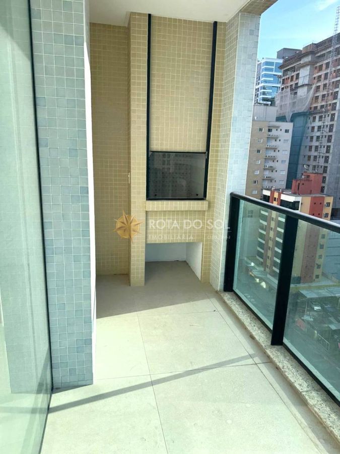 Aalborg Residence apartamento com 3 suítes e 2 vagas na Meia Praia