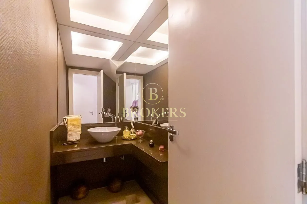 Apartamento à venda, Rua Miguel Lemos - Copacabana. Duplex modernizado, 3 quartos, sendo 1 suíte co