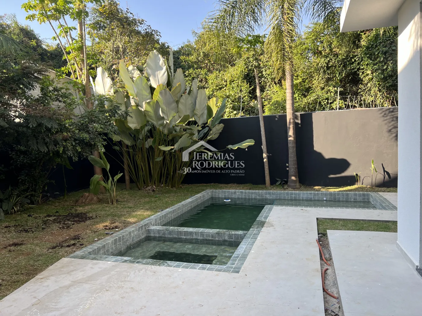 Casa com 4 suítes, 320 m² - Condomínio Taubaté Village - Taubaté/SP.