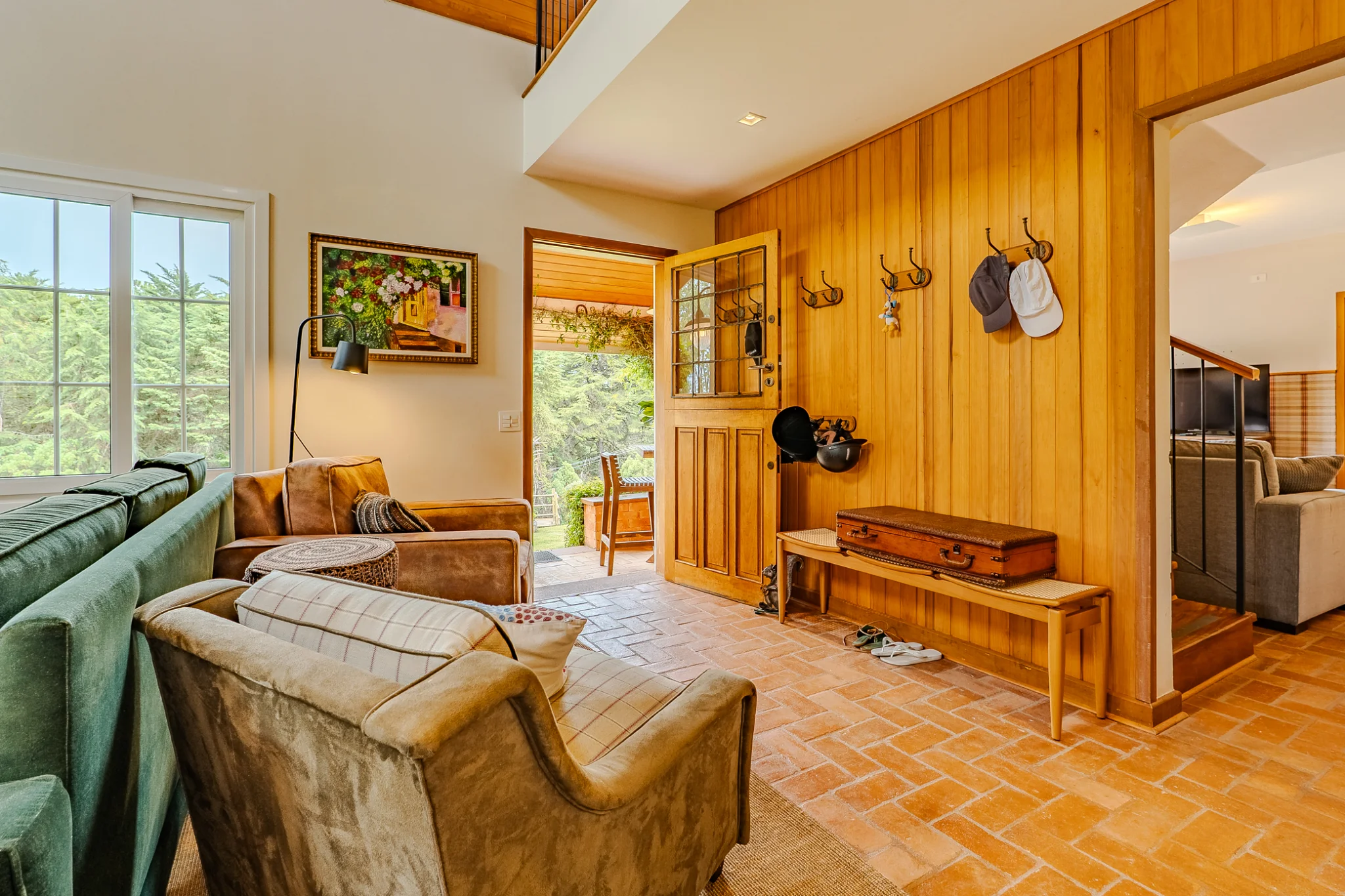 Casa estilo celeiro à venda com 4 suítes no Condomínio Umuarama em Campos do Jordão/SP. — foto 4