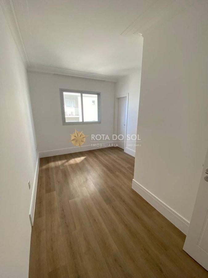 Belíssimo Apartamento 4 Suítes Quadra Mar Meia Praia Itapema SC