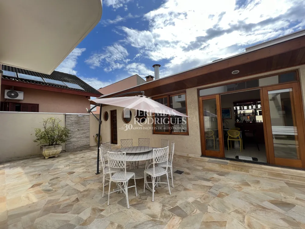 Casa com 3 quartos, 423 m² - Condomínio Taubaté Village - Taubaté/SP