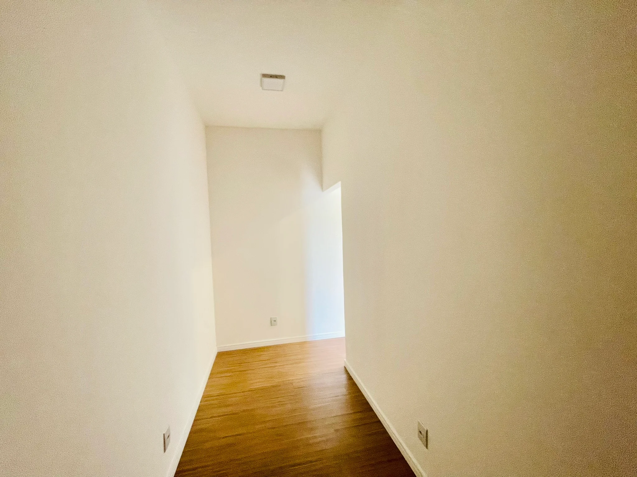 Casa à venda com 3 dormitórios no Condomínio Bosque da Imperatriz em Pindamonhangaba/SP. 