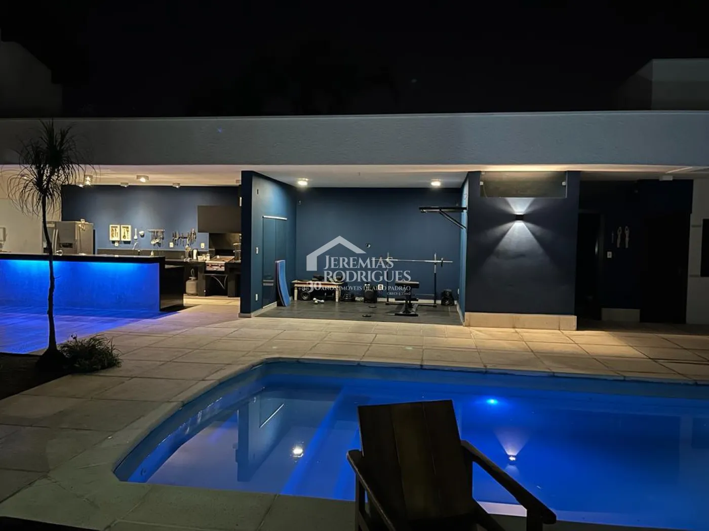 Casa com 3 dormitórios, 480 m² - Jardim Residencial Doutor Lessa - Pindamonhangaba/SP.