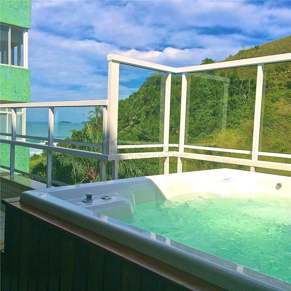 Apartamento à venda com 3 suiítes no Edífico Jerivá em Ubatuba/SP.