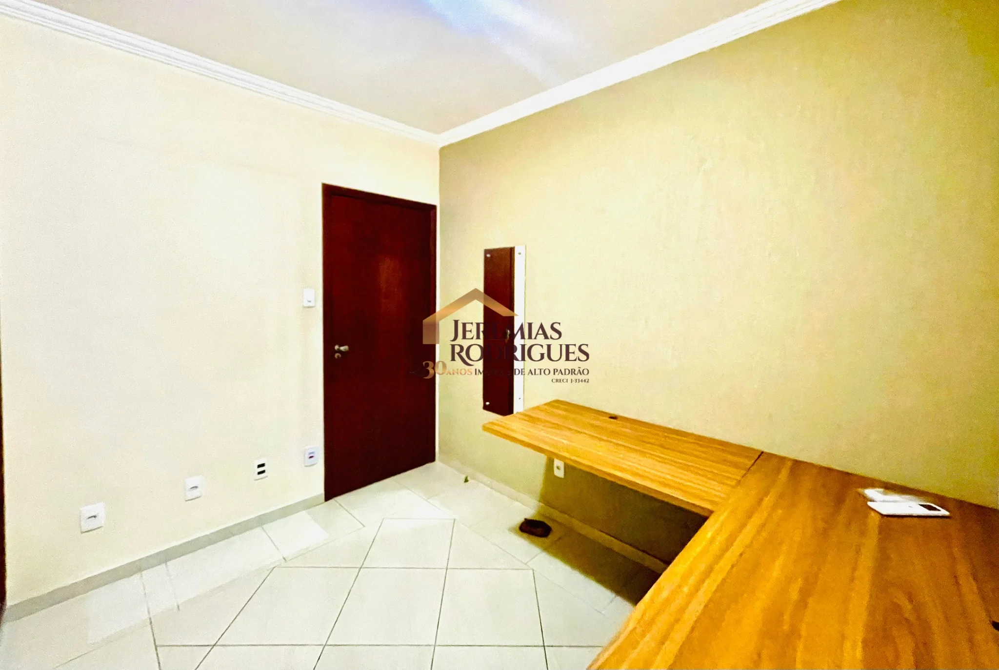 Casa para locação e venda no Centro em Taubaté/SP. — foto 11