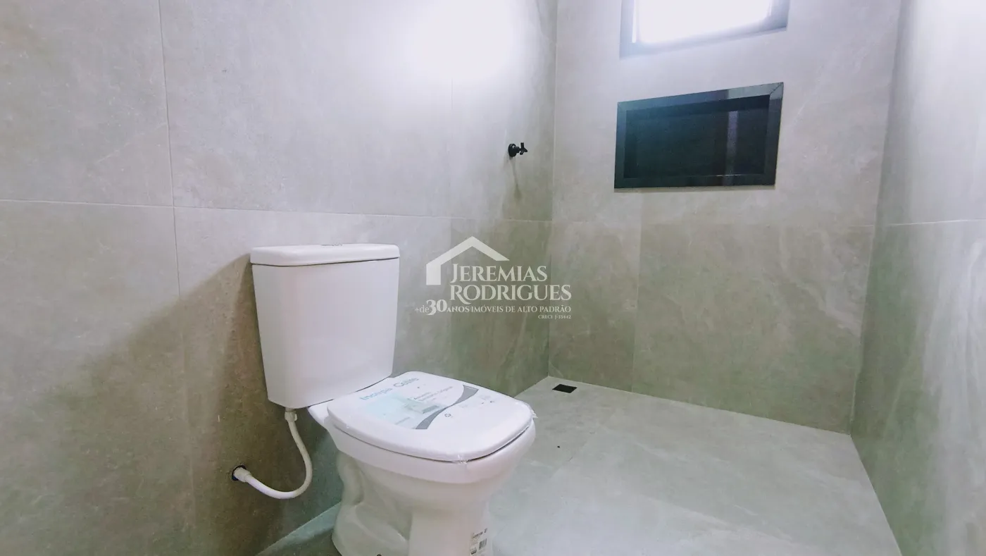 Casa à venda com 3 dormitórios no Condomínio Perolas do Vale em Tremembé/SP.