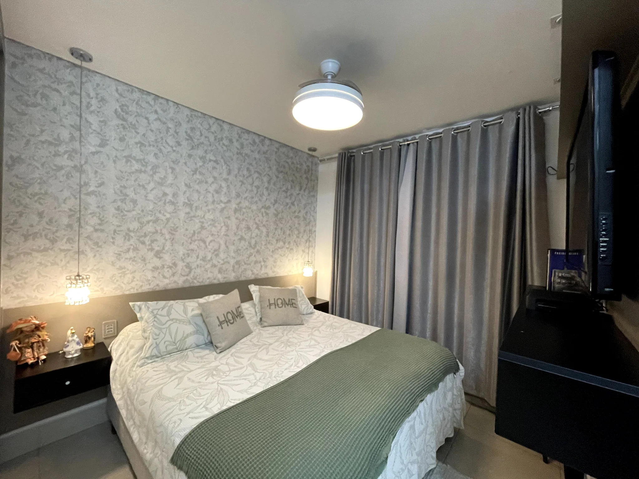 Apartamento à venda com 3 suítes no Condomínio Renaissance em Taubaté/SP. 