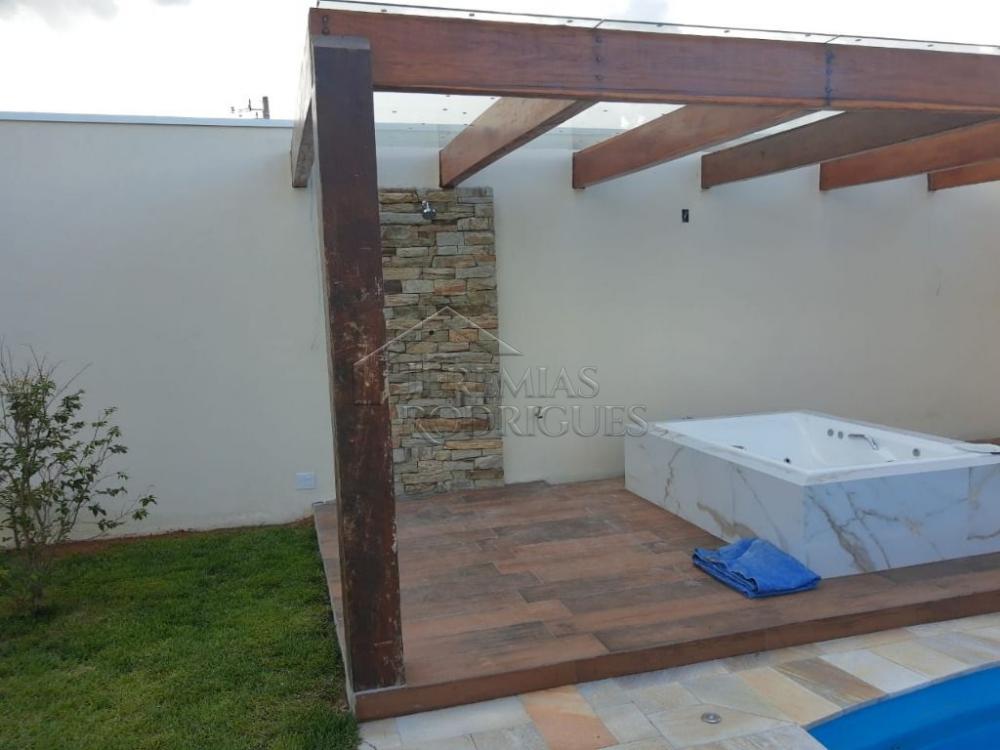 Casa à venda por R$ 1.700.000,00 - Pindamonhangaba/SP