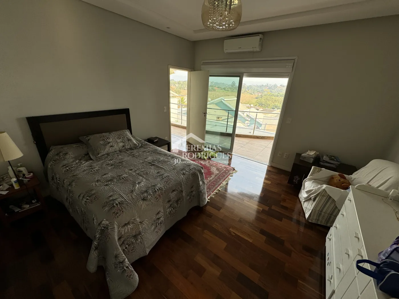 Casa com 4 dormitórios, 489 m² - Residencial Santa Helena - Caçapava/SP.